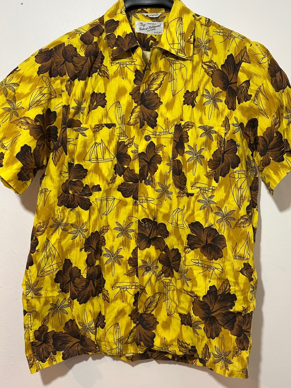 Duke of Hollywood  1950’s Yellow Floral Hawaiian Shirt Size 15- 15 1/2”